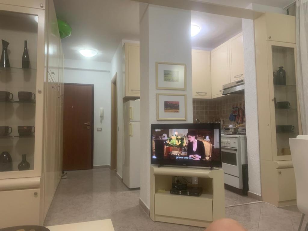 Cheerful 1-Bedroom Home In Durres Golem (Tirana) Kültér fotó